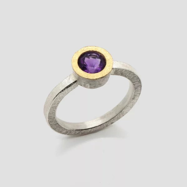 Anell ametista
