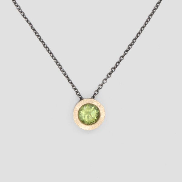 Collar peridot