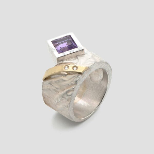 Anell ametista