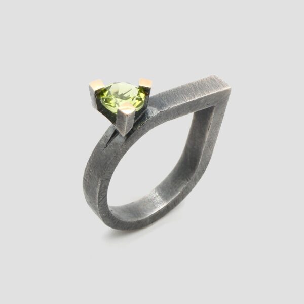 Anell peridot