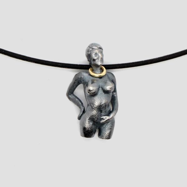 Penjoll plata i or • cos dona