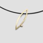 Colgante diamante de plata, diamante y oro. Joya creada y hecha a mano por Comin Joieria Creativa